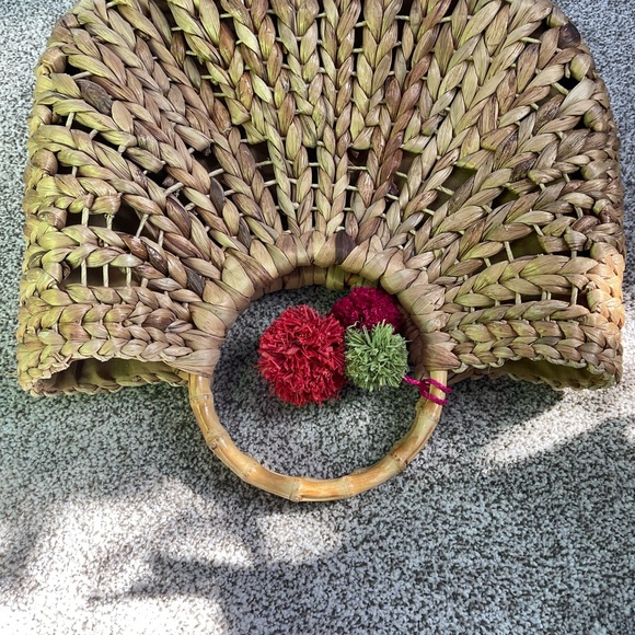Limited Edition Straw Beach Bag with Bamboo Handles and Raffia Pom Poms - Picture 6 of 6